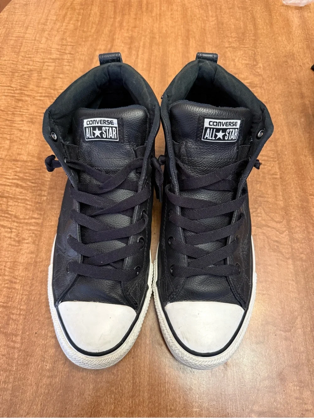 Converse Men’s Black Leather Sneakers - Picture 1 of 6